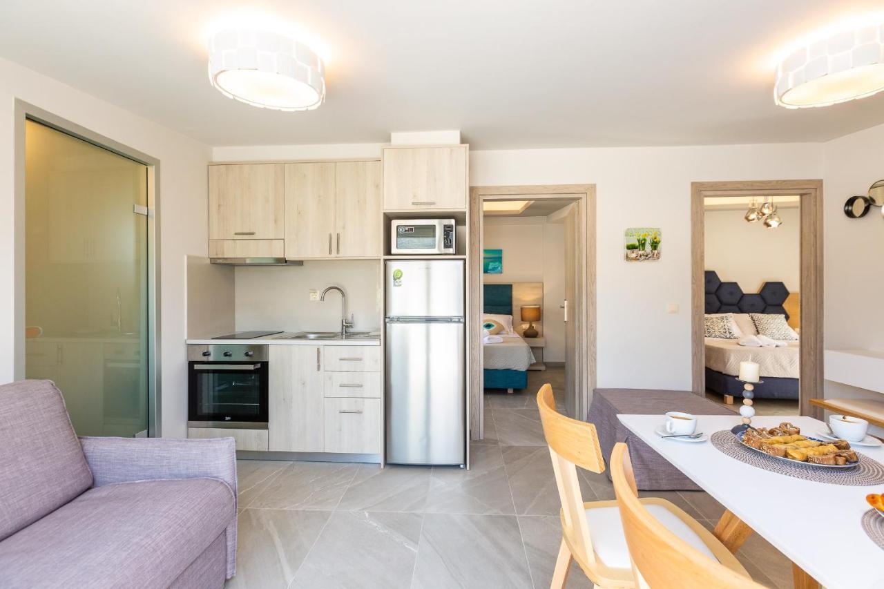 Akrogiali Apartments "By Checkin" Bali  Bagian luar foto