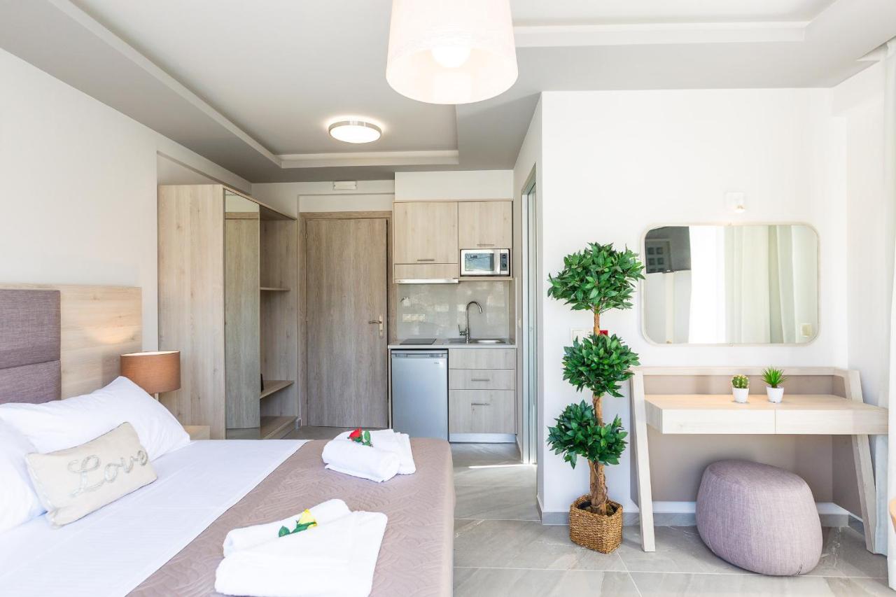 Akrogiali Apartments "By Checkin" Bali  Bagian luar foto