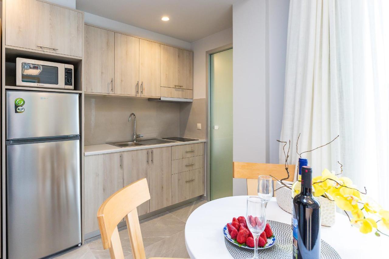 Akrogiali Apartments "By Checkin" Bali  Bagian luar foto