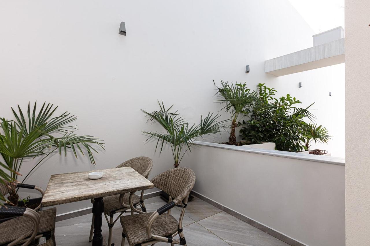 Akrogiali Apartments "By Checkin" Bali  Bagian luar foto