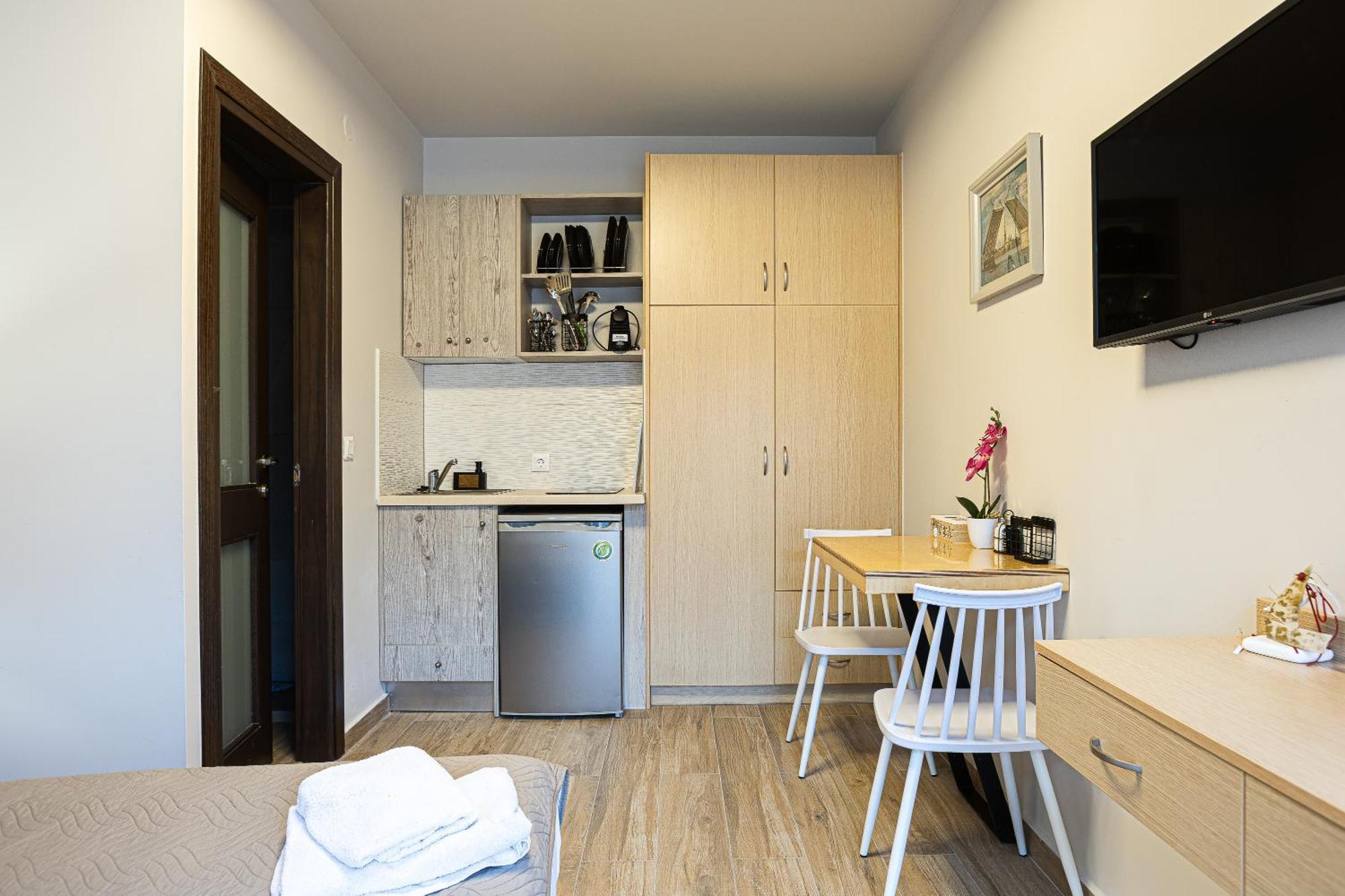 Akrogiali Apartments "By Checkin" Bali  Bagian luar foto